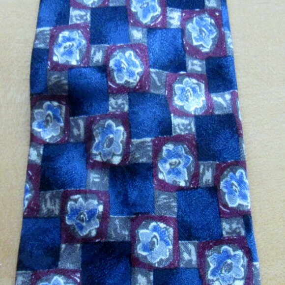 Christian Dumas 100% Silk Tie, Navy Blue, Deep Maroon and White Flowers J121 - Picture 2 of 3